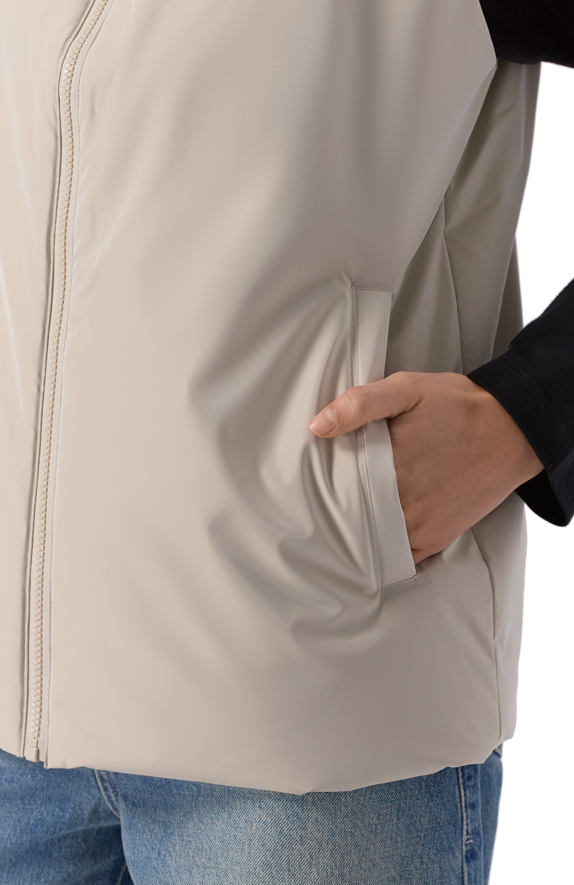 Утепленный жилет RAINS кремового цвета по цене 21950 руб., арт. RA15800, фото 9 Утепленный жилет RAINS, арт. RA15800, фото 9