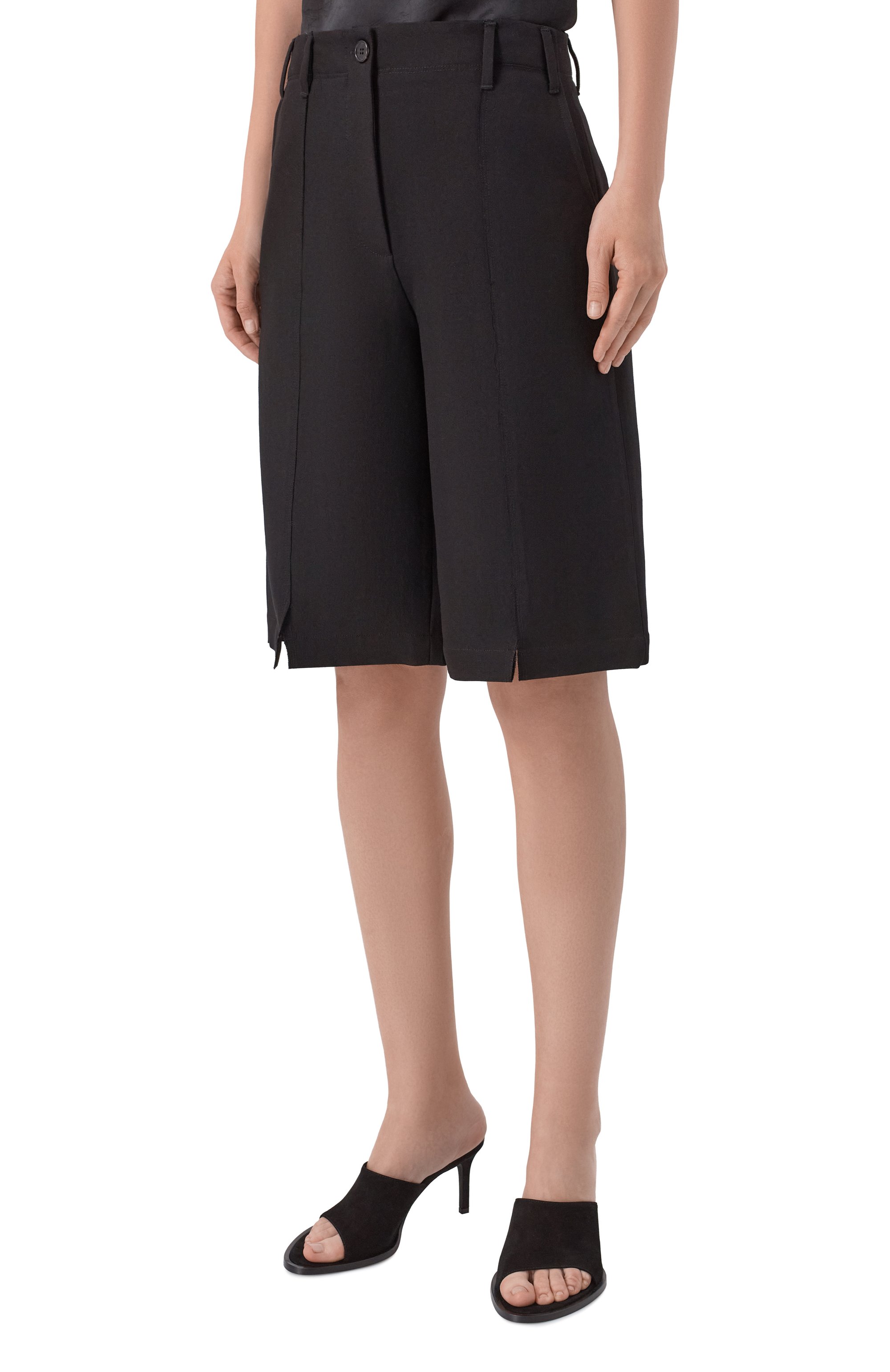 Шорты из шерсти и лиоцелла ISABEL BENENATO черного цвета по цене 63000 руб., арт. DW64S26, фото 3 Шорты из шерсти и лиоцелла ISABEL BENENATO, арт. DW64S26, фото 3