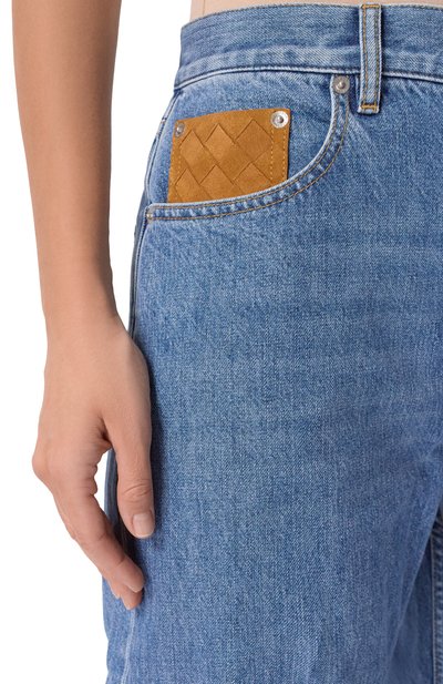 Джинсы BOTTEGA VENETA голубого цвета по цене 139000 руб., арт. 831607/V42W0, фото 5 Джинсы BOTTEGA VENETA, арт. 831607/V42W0, фото 5