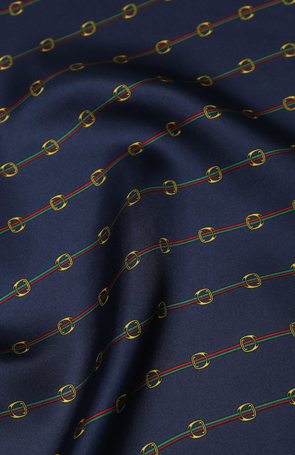 Шелковый платок GUCCI синего цвета по цене 9900 руб., арт. 561989/4G001, фото 2 Шелковый платок GUCCI, арт. 561989/4G001, фото 2