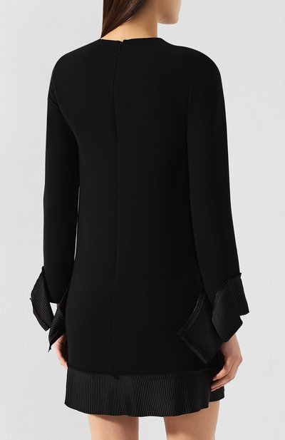 Платье VICTORIA, VICTORIA BECKHAM черного цвета по цене 43400 руб., арт. DRVV 680 PAW19 S0FT CREPE, фото 4 Платье VICTORIA, VICTORIA BECKHAM, арт. DRVV 680 PAW19 S0FT CREPE, фото 4