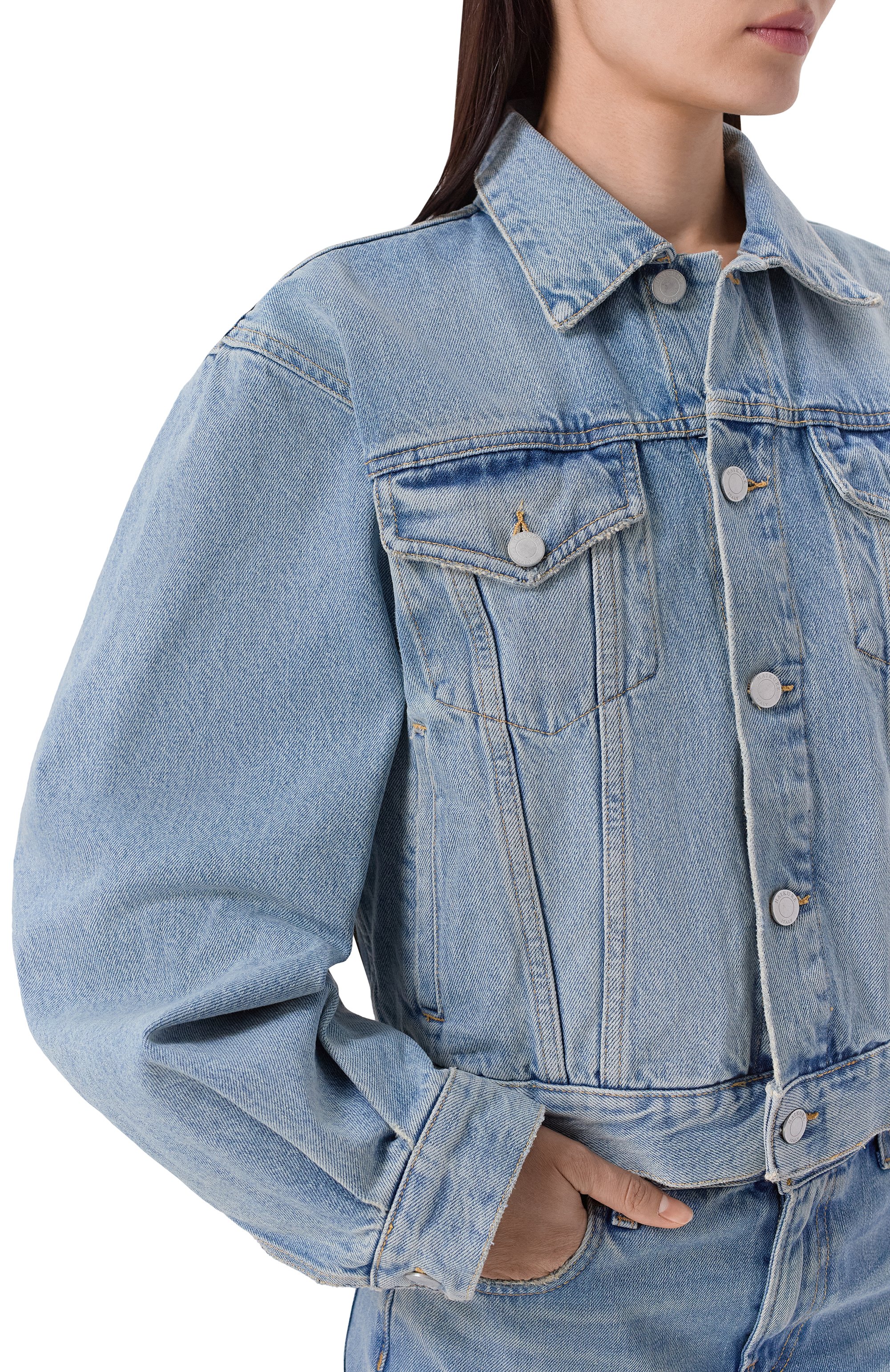 Джинсовая куртка simon HAIKURE голубого цвета по цене 57150 руб., арт. HEW09121DF106L0910/SIM0N CELESTIAL, фото 5 Джинсовая куртка simon HAIKURE, арт. HEW09121DF106L0910/SIM0N CELESTIAL, фото 5