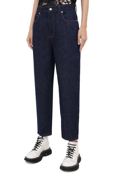 Джинсы ALEXANDER MCQUEEN синего цвета по цене 49950 руб., арт. 632772/QMAA4, фото 3 Джинсы ALEXANDER MCQUEEN, арт. 632772/QMAA4, фото 3