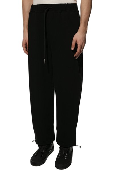 Хлопковые брюки KAZUYUKI KUMAGAI черного цвета по цене 49100 руб., арт. VP21-300, фото 3 Хлопковые брюки KAZUYUKI KUMAGAI, арт. VP21-300, фото 3