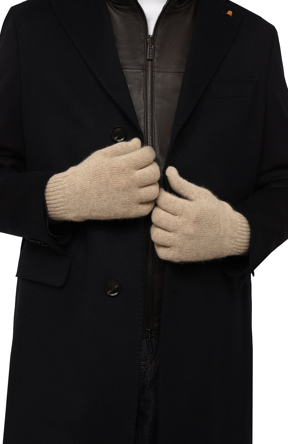 Кашемировые перчатки MVST бежевого цвета по цене 17550 руб., арт. 7103 80, фото 2 Кашемировые перчатки MVST, арт. 7103 80, фото 2