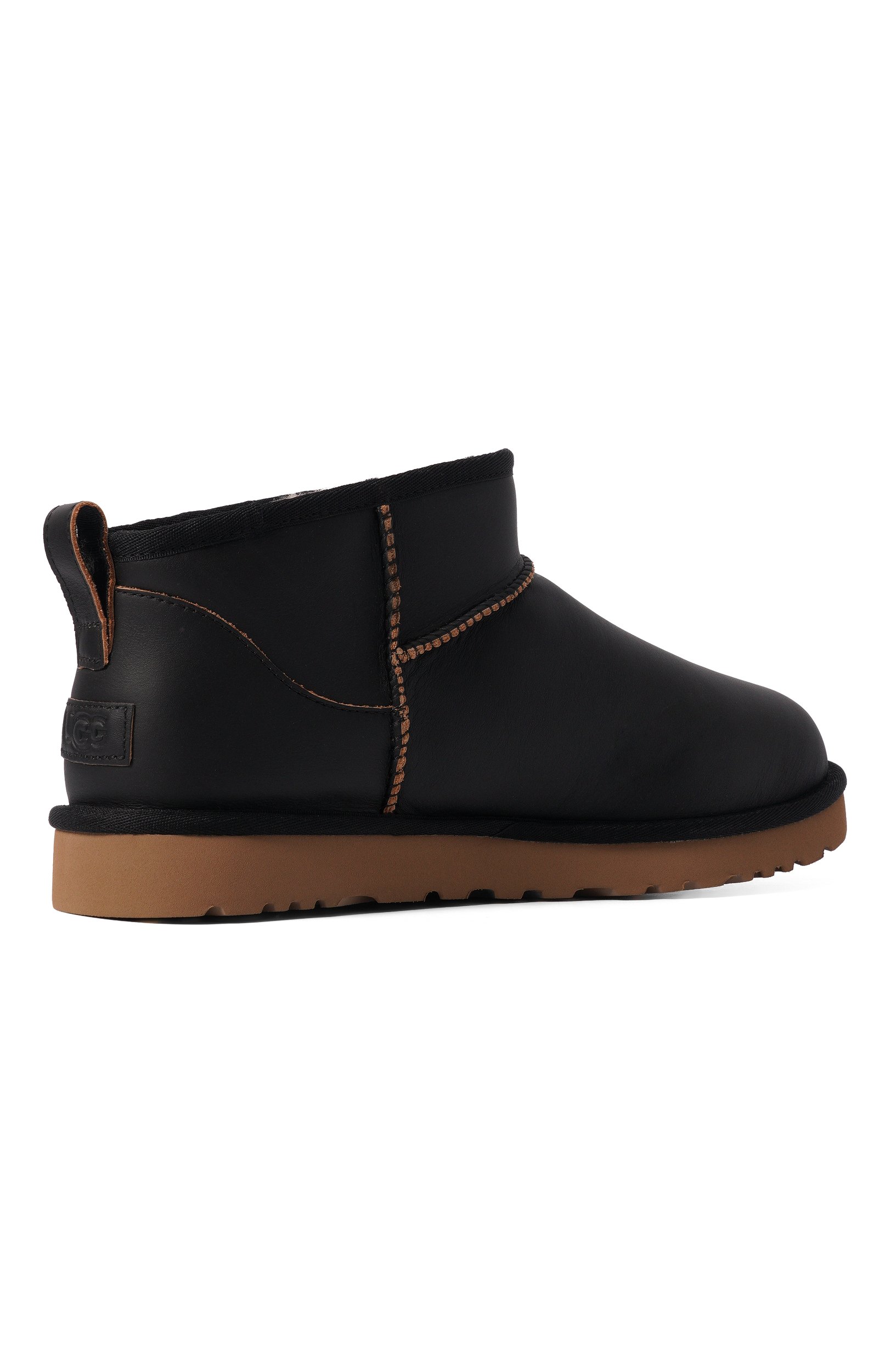 Кожаные угги classic ultra mini contrast UGG черного цвета по цене 26350 руб., арт. 1183372, фото 4 Кожаные угги classic ultra mini contrast UGG, арт. 1183372, фото 4