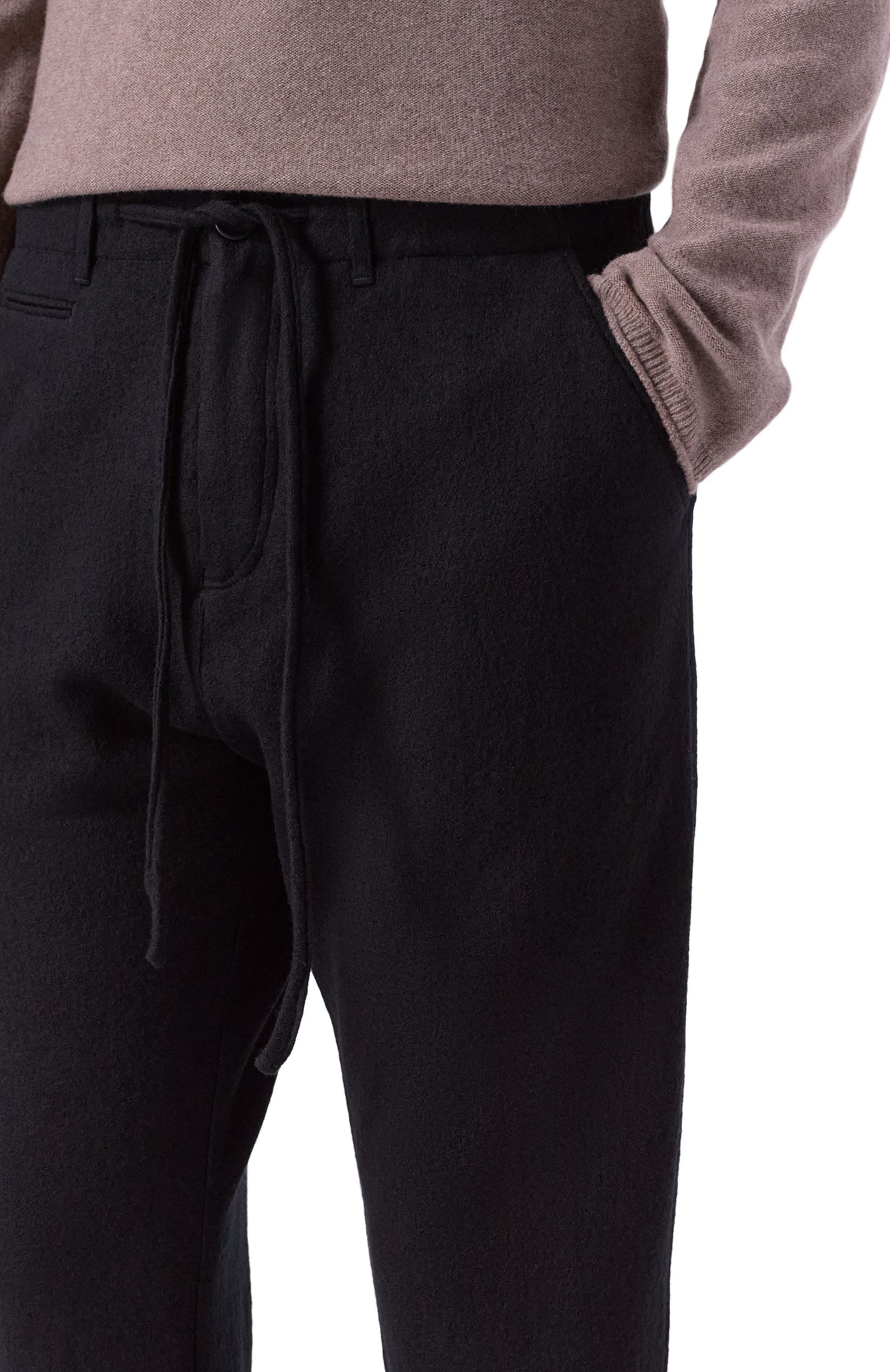 Шерстяные брюки HANNES ROETHER черного цвета по цене 57250 руб., арт. BAR21BE.PLUS.502, фото 5 Шерстяные брюки HANNES ROETHER, арт. BAR21BE.PLUS.502, фото 5