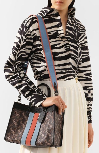 Сумка-тоут field 30 small COACH коричневого цвета по цене 49750 руб., арт. 79238, фото 5 Сумка-тоут field 30 small COACH, арт. 79238, фото 5