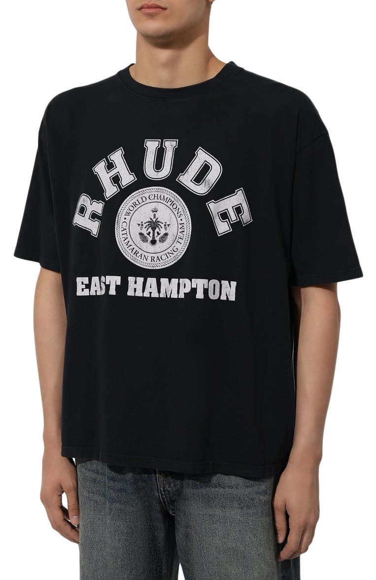 Мужская хлопковая футболка RHUDE черного цвета, арт. RHSS24TT08012610 | Фото 3 (Драгоценные камни: Проставлено; Материал сплава: Проставлено; Длина (для топов): Стандартные; Рукава: Короткие; Материал внешний: Хлопок; Принт: С принтом; Стили: Спорт-шик; Кросс-КТ: Джерси; Мужское Кросс-КТ: Футболка-одежда)