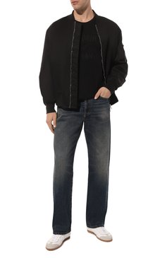 Мужская хлопковая футболка EMPORIO ARMANI черного цвета, арт. 211818/4R485 | Фото 2 (Длина (для топов): Стандартные; Рукава: Короткие; Материал внешний: Лен, Хлопок; Материал сплава: Проставлено; Драгоценные камни: Проставлено; Принт: С принтом; Стили: Кэжуэл; Мужское Кросс-КТ: Футболка-одежда; Кросс-КТ: Джерси)
