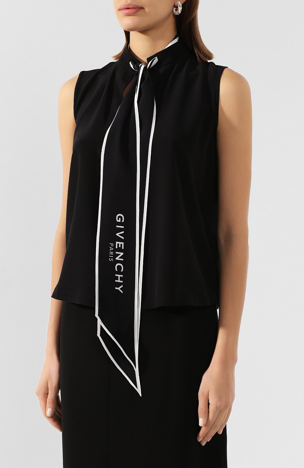Шелковый топ GIVENCHY черного цвета по цене 92350 руб., арт. BW60GA12EH, фото 3 Шелковый топ GIVENCHY, арт. BW60GA12EH, фото 3