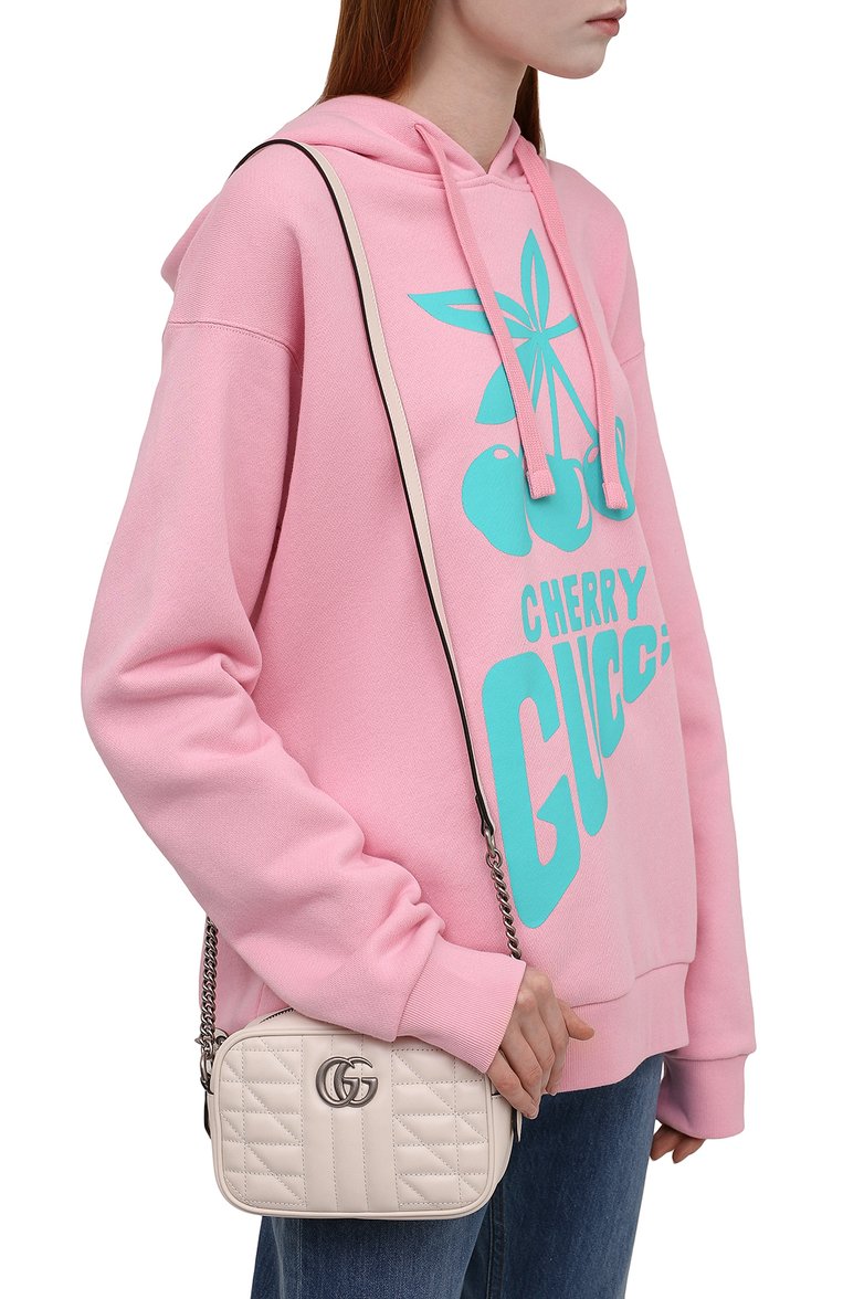 Женская сумка gg marmont 2.0 mini GUCCI кремового цвета, арт. 634936/UM8BN | Фото 2 (Размер: mini; Ремень/цепочка: На ремешке; Материал: Натуральная кожа; Сумки-технические: Сумки через плечо; Региональные ограничения белый список (Axapta Mercury): Не проставлено; Нос: Не проставлено)