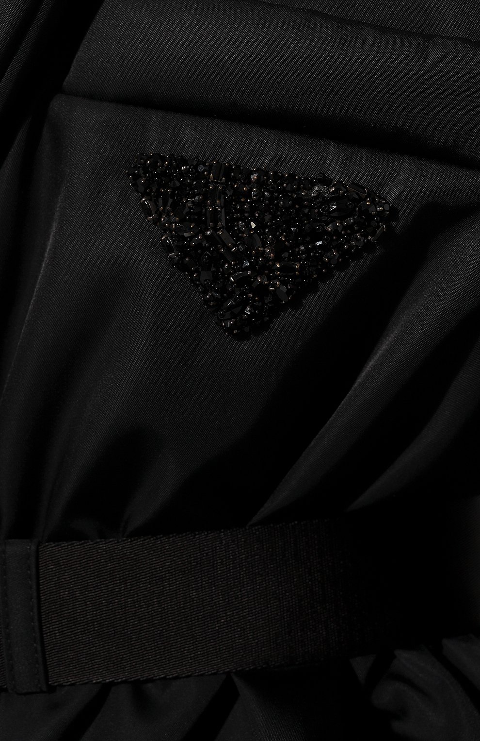 Пуховик PRADA черного цвета по цене 280000 руб., арт. 29T862-1WQ8-F0002-212, фото 5 Пуховик PRADA, арт. 29T862-1WQ8-F0002-212, фото 5