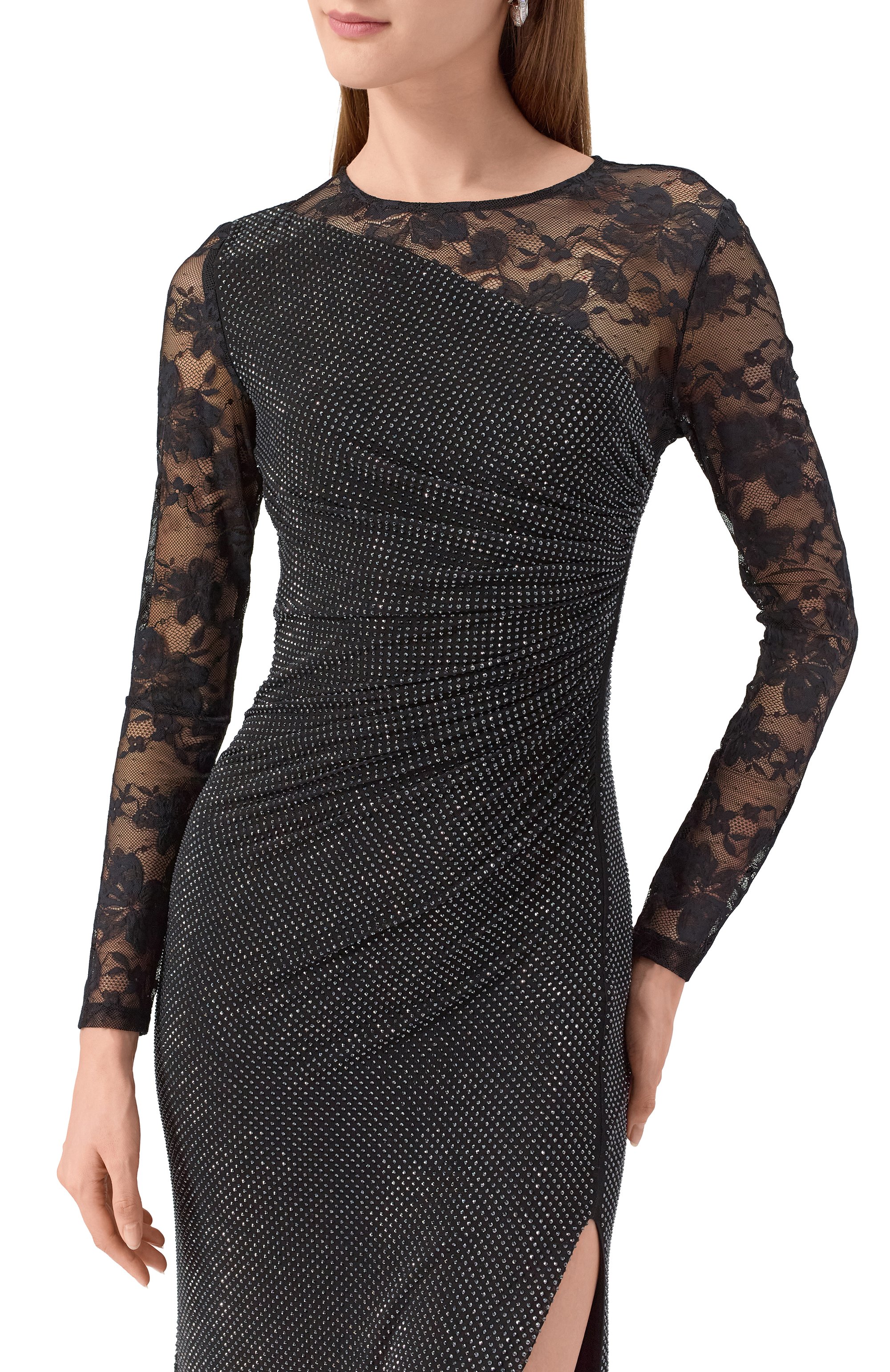 Платье с отделкой стразами SELF-PORTRAIT черного цвета по цене 115000 руб., арт. PF25100XAB, фото 5 Платье с отделкой стразами SELF-PORTRAIT, арт. PF25100XAB, фото 5