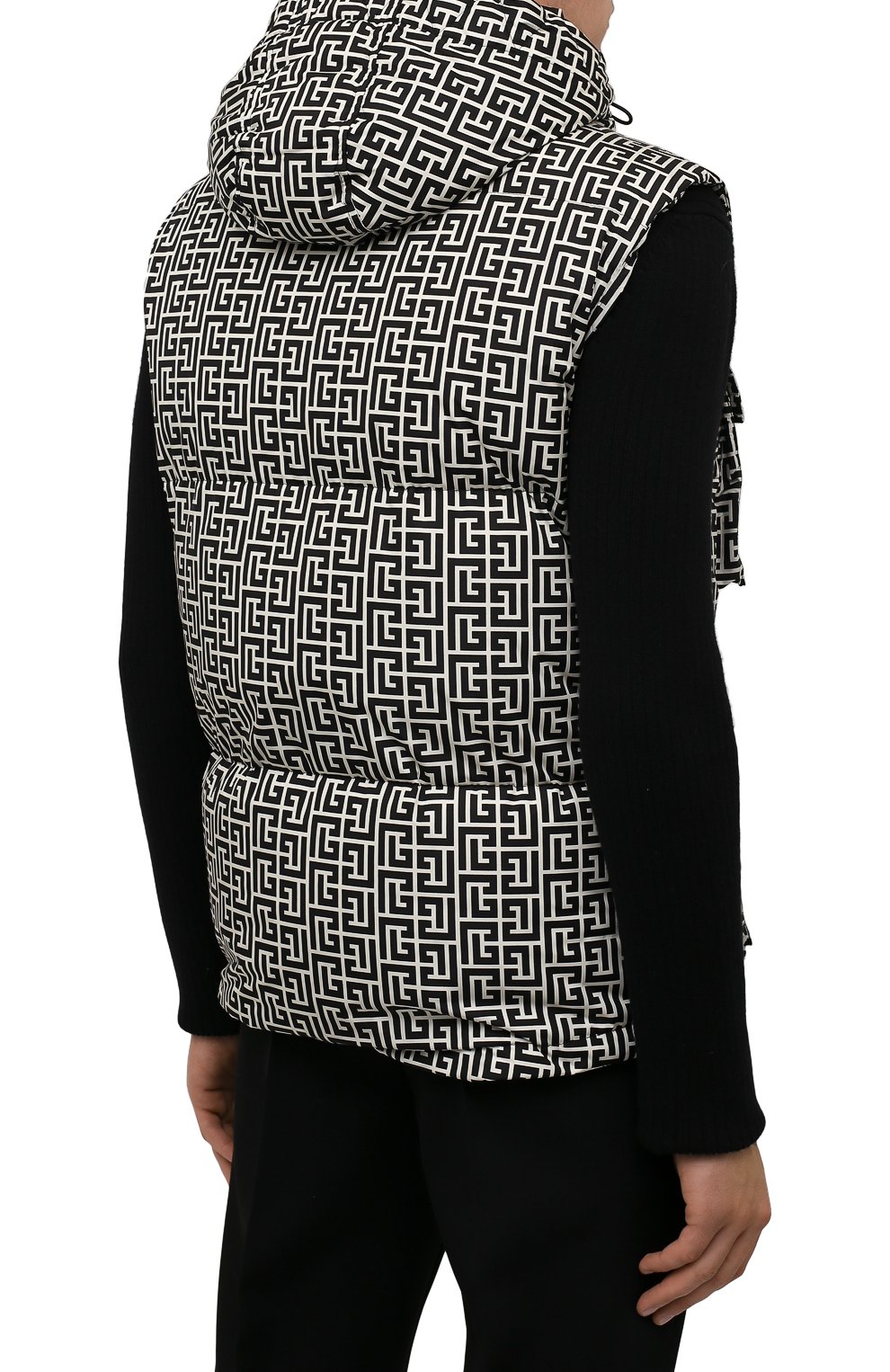 Пуховый жилет BALMAIN кремового цвета по цене 228500 руб., арт. WH1T0025/I687, фото 4 Пуховый жилет BALMAIN, арт. WH1T0025/I687, фото 4