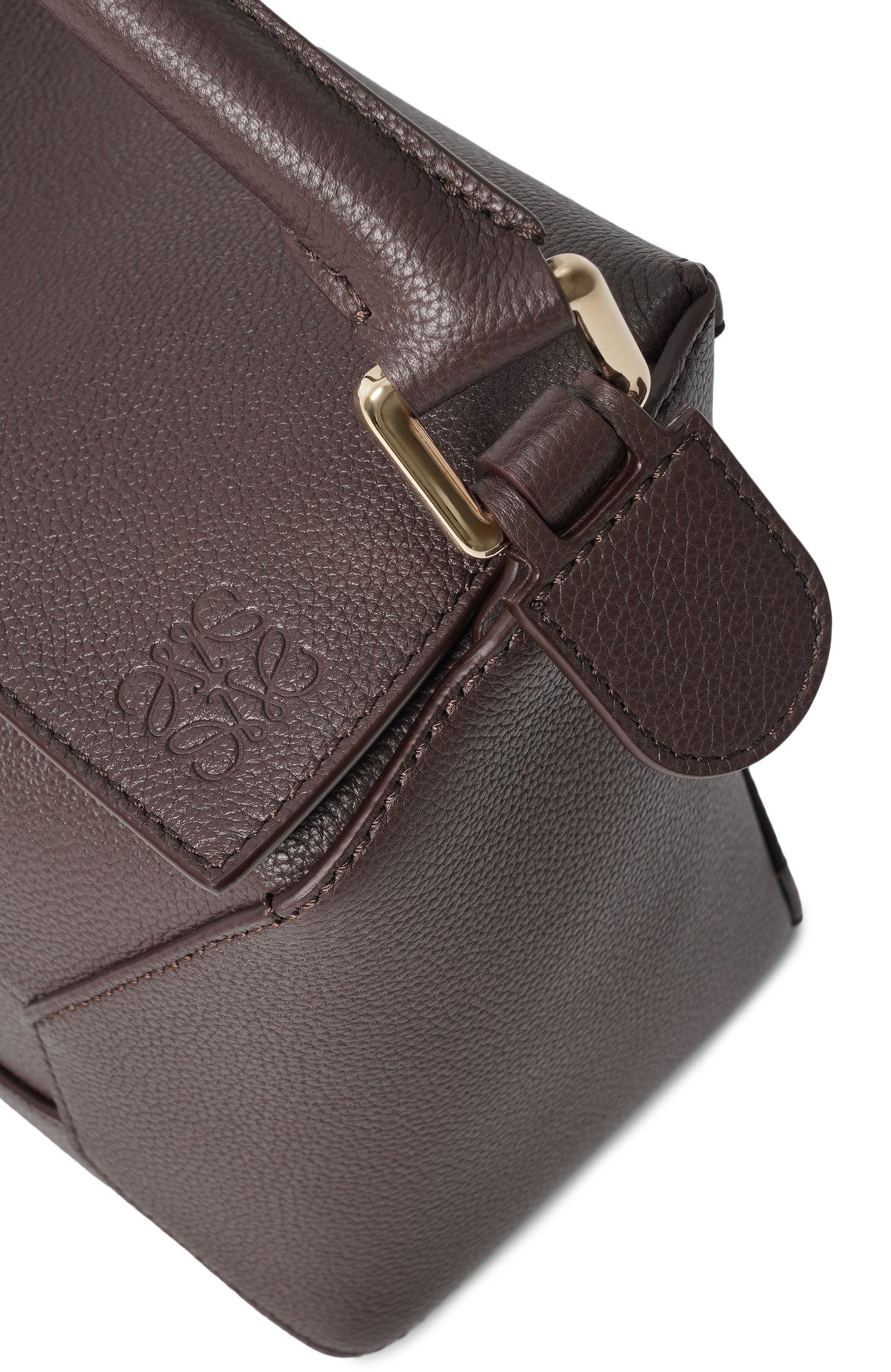 Сумка puzzle edge small LOEWE темно-коричневого цвета по цене 411000 руб., арт. A510P60XAW, фото 6 Сумка puzzle edge small LOEWE, арт. A510P60XAW, фото 6