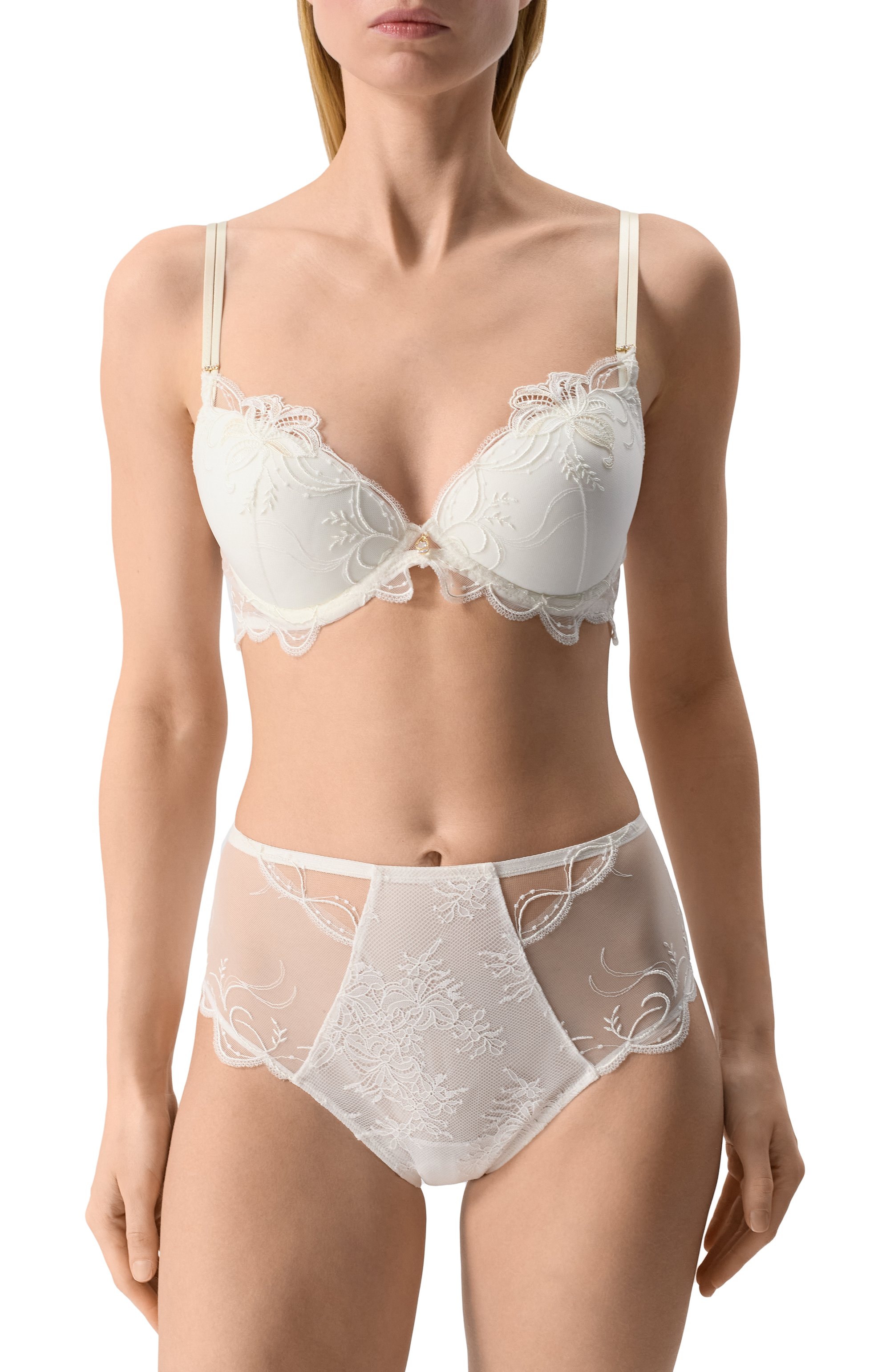 Бюстгальтер с чашкой пуш-ап LISE CHARMEL кремового цвета по цене 30390 руб., арт. ACJ8532, фото 2 Бюстгальтер с чашкой пуш-ап LISE CHARMEL, арт. ACJ8532, фото 2