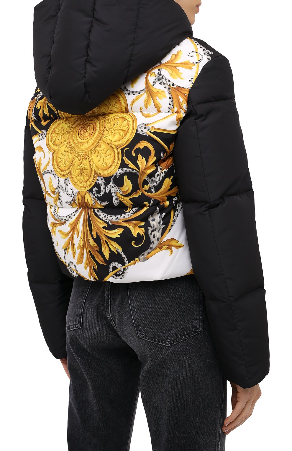 Пуховая куртка VERSACE разноцветного цвета по цене 279500 руб., арт. A87276/A235725, фото 5 Пуховая куртка VERSACE, арт. A87276/A235725, фото 5