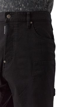 Мужские джинсы DSQUARED2 черного цвета, арт. S74LB1673/S39781 | Фото 5 (Длина (брюки, джинсы): Стандартные; Драгоценные камни: Проставлено; Материал сплава: Проставлено; Детали: Накладные карманы; Кросс-КТ: Деним; Силуэт М (брюки): Прямые; Материал внешний: Деним, Хлопок; Стили: Гранж, Повседневный)