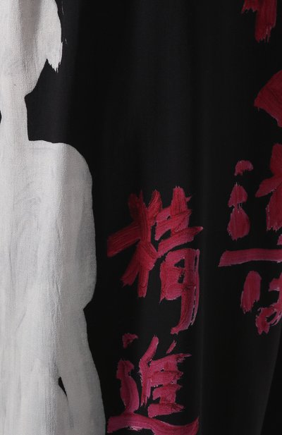 Брюки из вискозы YOHJI YAMAMOTO черного цвета по цене 78550 руб., арт. NN-P81-813, фото 5 Брюки из вискозы YOHJI YAMAMOTO, арт. NN-P81-813, фото 5
