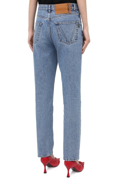 Джинсы VETEMENTS голубого цвета по цене 113000 руб., арт. WAH21PA132 2803/LIGHT BLUE, фото 5 Джинсы VETEMENTS, арт. WAH21PA132 2803/LIGHT BLUE, фото 5