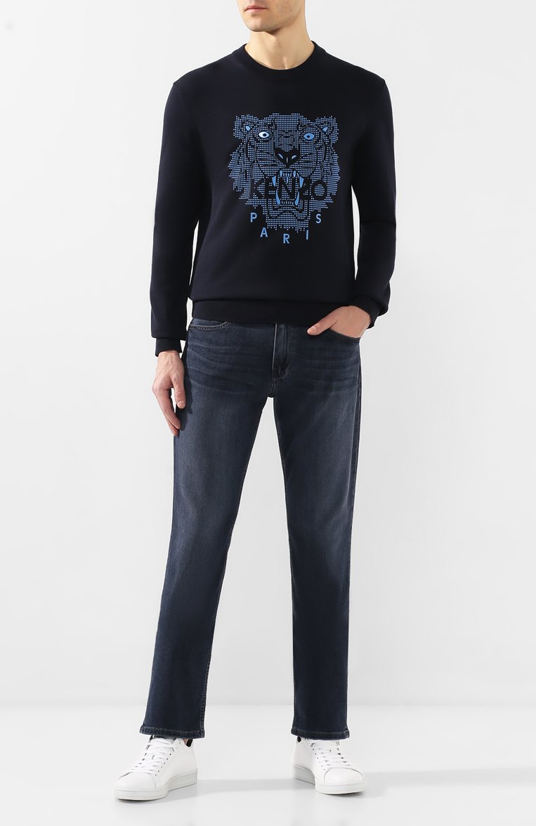 Мужской хлопковый джемпер KENZO тем�но-синего цвета, арт. FA55PU5003XB | Фото 2 (Рукава: Длинные; Материал внешний: Хлопок; Длина (для топов): Стандартные; Статус проверки: Проверена категория; Принт: С принтом; Мужское Кросс-КТ: Джемперы; Вырез: Круглый; Стили: Кэжуэл)