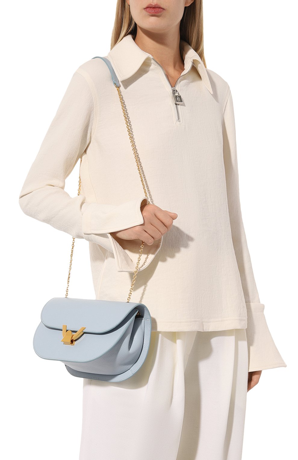 Сумка dew COCCINELLE голубого цвета по цене 34200 руб., арт. E1 QTF 15 02 01, фото 2 Сумка dew COCCINELLE, арт. E1 QTF 15 02 01, фото 2