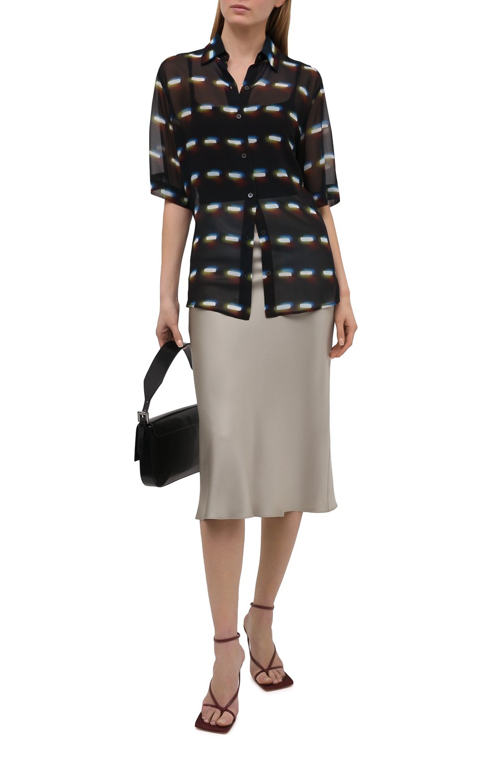 Шелковая блузка DRIES VAN NOTEN черного цвета по цене 67400 руб., арт. 211-30782-2088, фото 2 Шелковая блузка DRIES VAN NOTEN, арт. 211-30782-2088, фото 2
