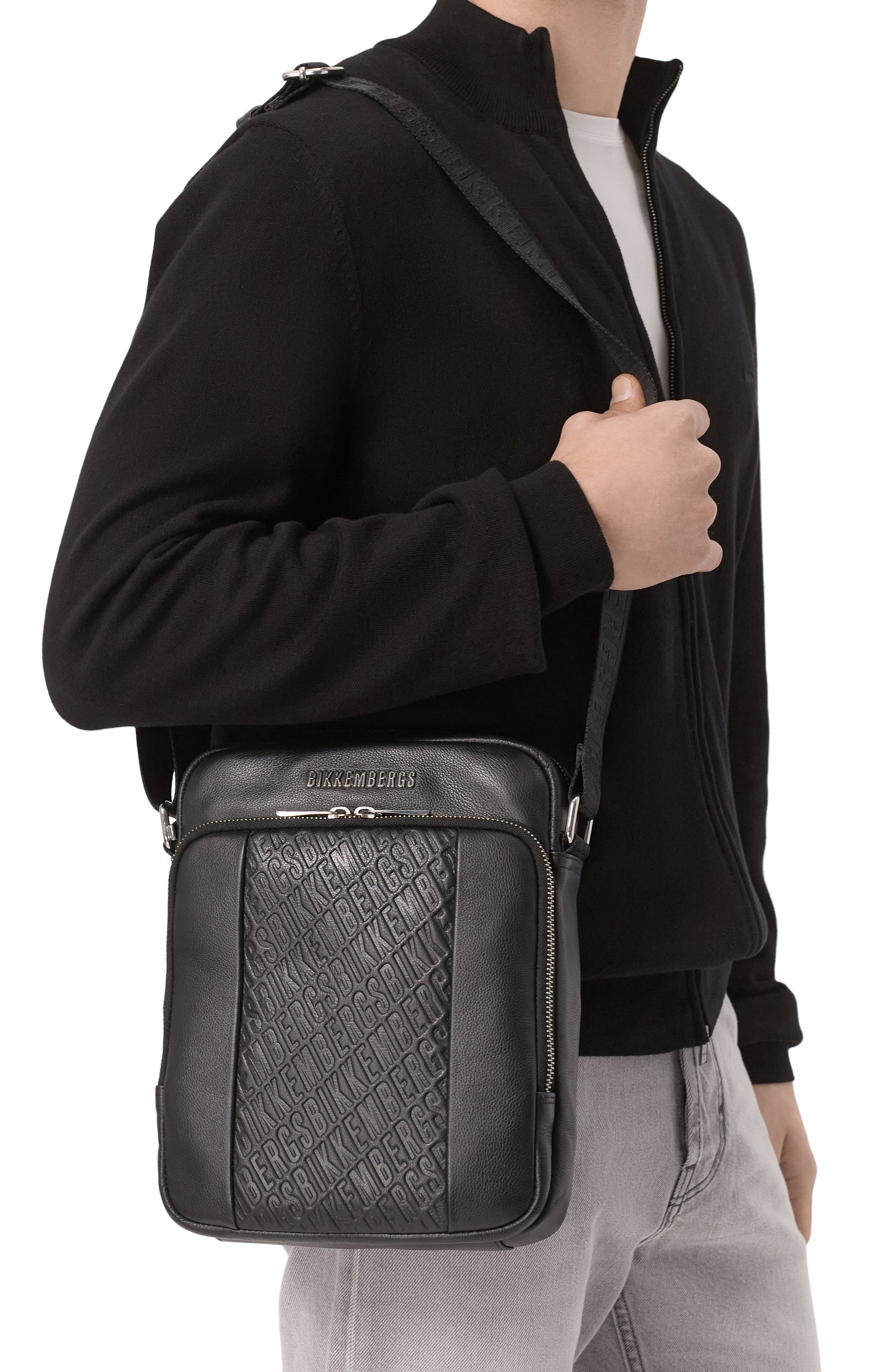 Сумка jade DIRK BIKKEMBERGS черного цвета по цене 29950 руб., арт. BKB001078M, фото 2 Сумка jade DIRK BIKKEMBERGS, арт. BKB001078M, фото 2