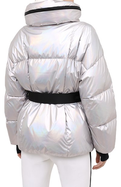 Пуховик MONCLER серебряного цвета по цене 174000 руб., арт. F2-098-1A505-00-54AMT, фото 4 Пуховик MONCLER, арт. F2-098-1A505-00-54AMT, фото 4