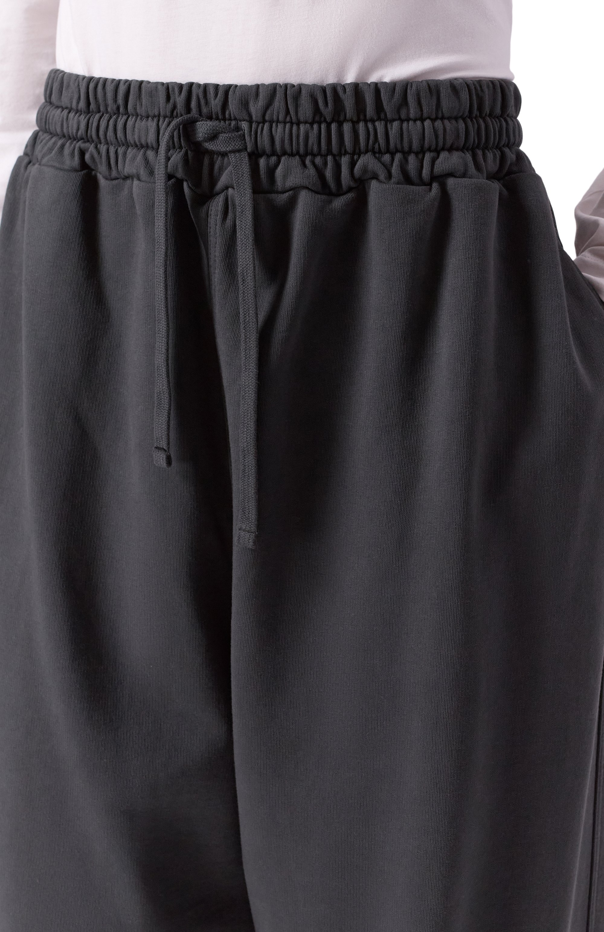 Хлопковые брюки ROADLESS темно-серого цвета по цене 34900 руб., арт. RSS-J2, фото 5 Хлопковые брюки ROADLESS, арт. RSS-J2, фото 5