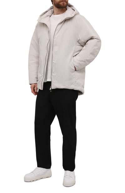 Пуховая куртка KAZUYUKI KUMAGAI светло-серого цвета по цене 99500 руб., арт. AC12-212, фото 2 Пуховая куртка KAZUYUKI KUMAGAI, арт. AC12-212, фото 2