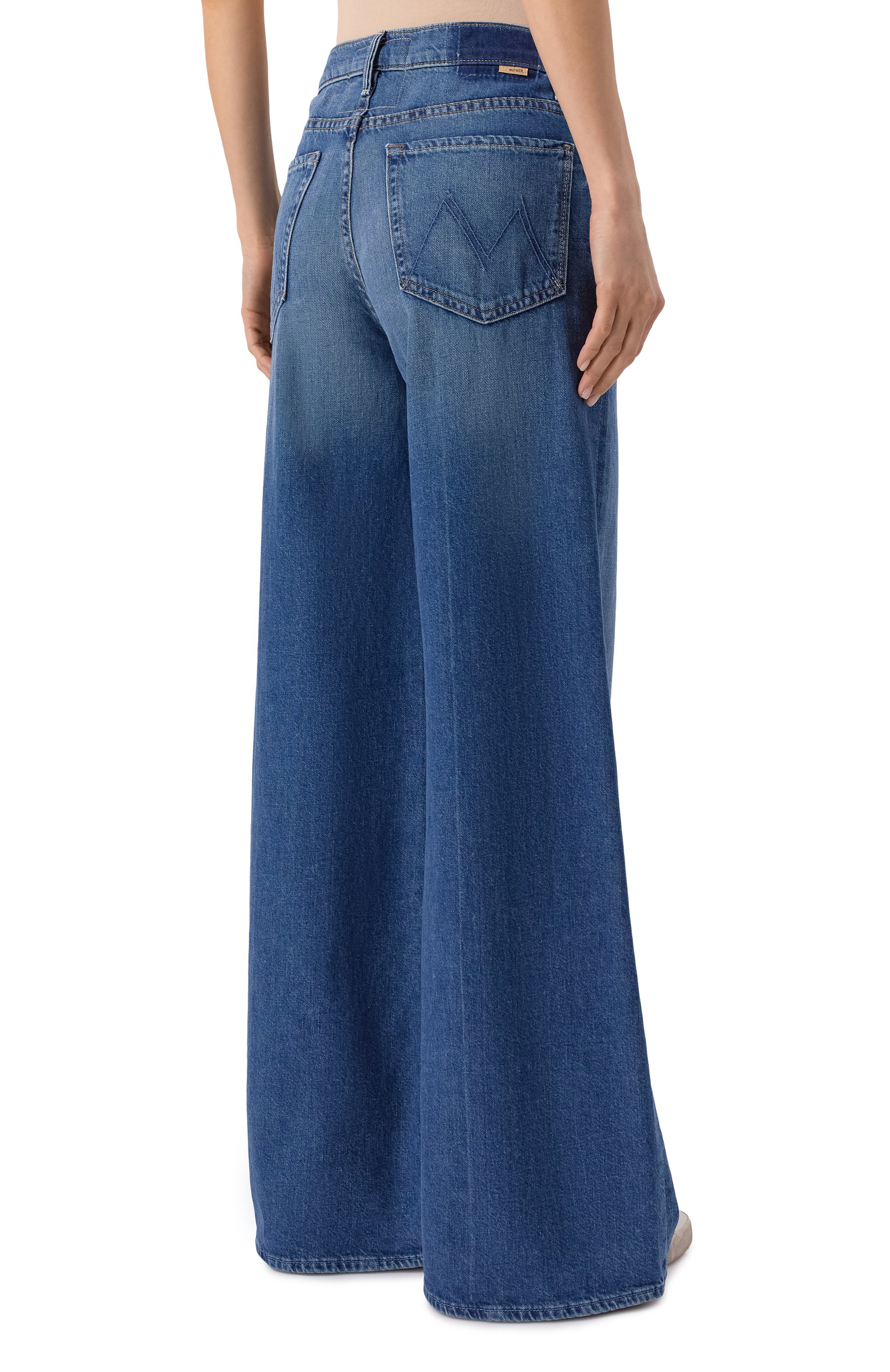 Джинсы the undercover sneak MOTHER синего цвета по цене 47750 руб., арт. 11105-1230, фото 4 Джинсы the undercover sneak MOTHER, арт. 11105-1230, фото 4