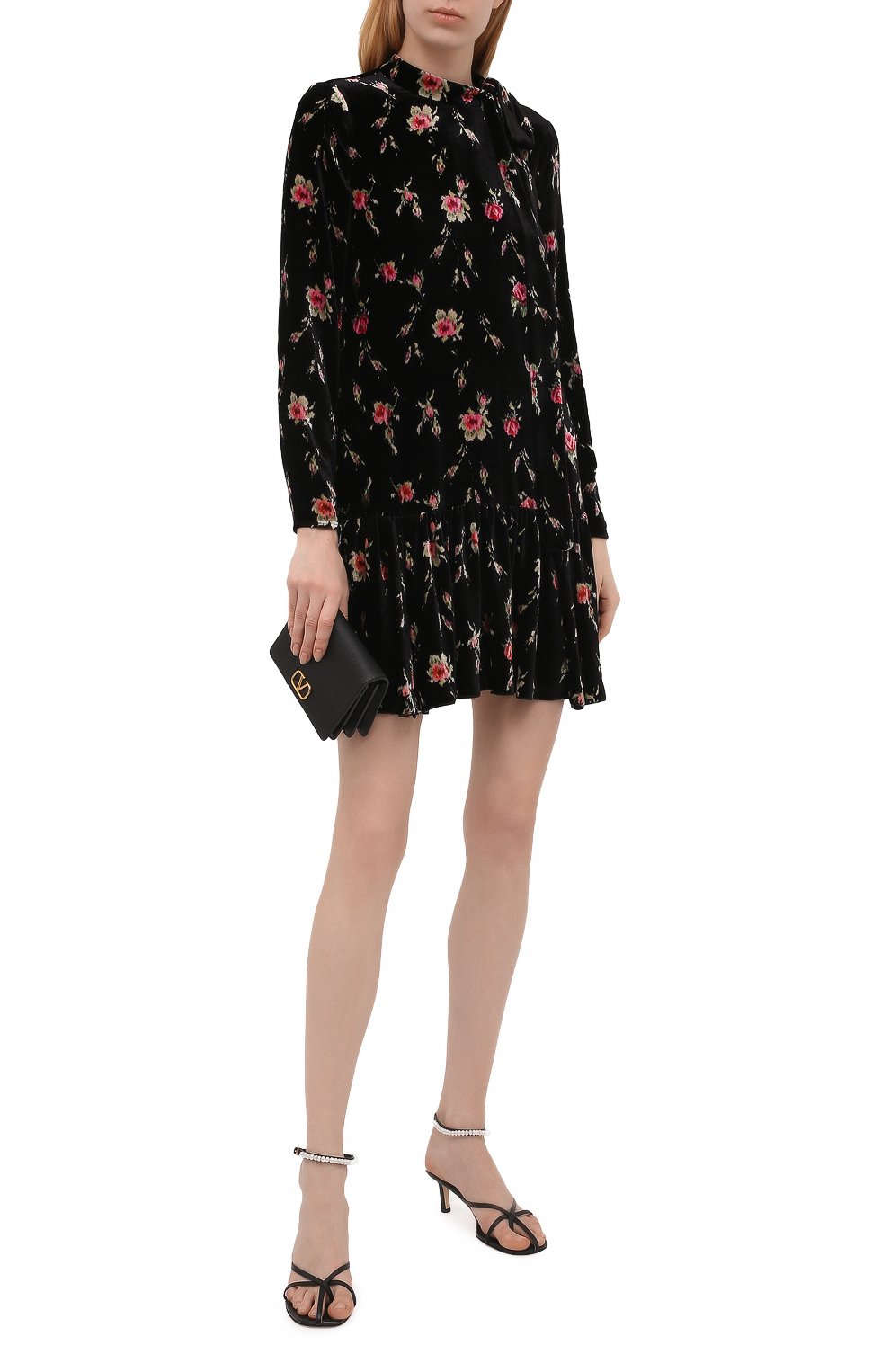 Платье из вискозы и шелка REDVALENTINO черного цвета по цене 106500 руб., арт. WR3VAAM5/601, фото 2 Платье из вискозы и шелка REDVALENTINO, арт. WR3VAAM5/601, фото 2