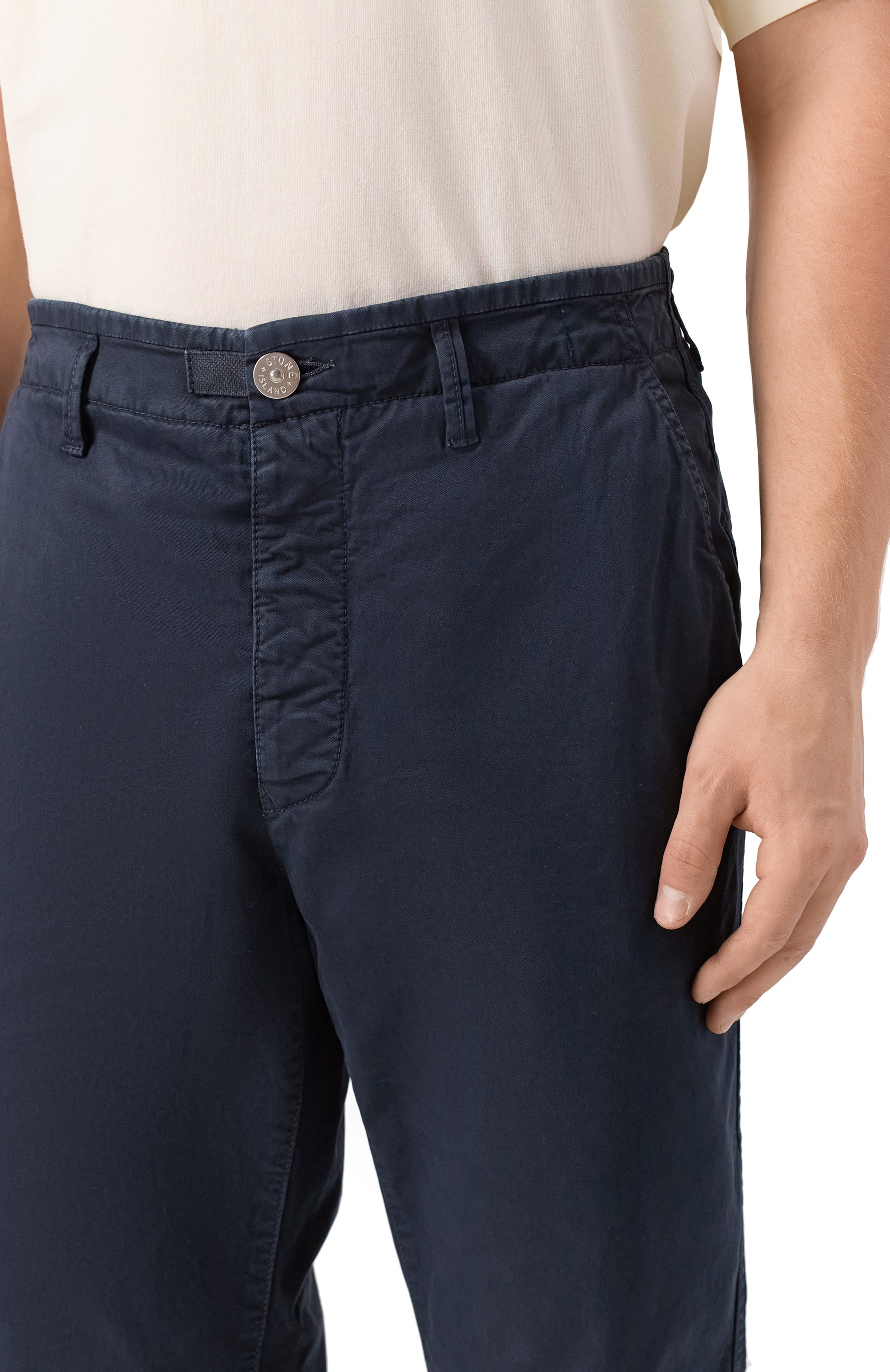 Хлопковые брюки STONE ISLAND темно-синего цвета по цене 48300 руб., арт. K1S153100001/S0004, фото 5 Хлопковые брюки STONE ISLAND, арт. K1S153100001/S0004, фото 5