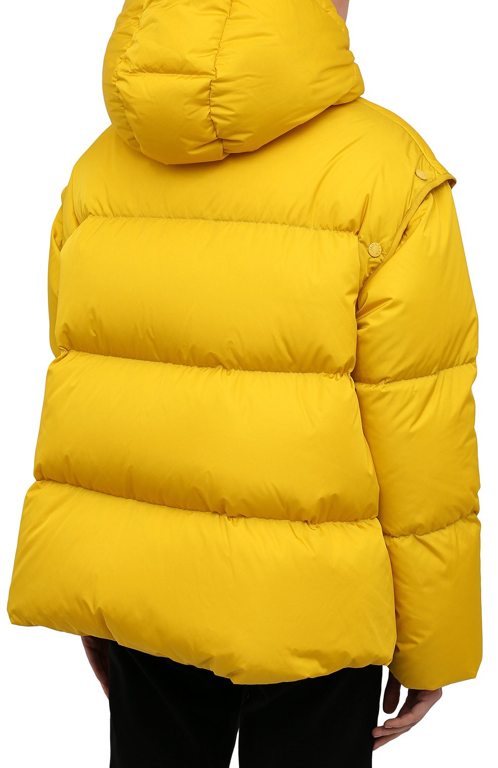 Пуховик MONCLER желтого цвета по цене 160500 руб., арт. G2-093-1A000-08-54155, фото 4 Пуховик MONCLER, арт. G2-093-1A000-08-54155, фото 4