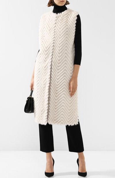 Однотонный меховой жилет LORO PIANA светло-серого цвета по цене 1755000 руб., арт. FAI2451, фото 2 Однотонный меховой жилет LORO PIANA, арт. FAI2451, фото 2
