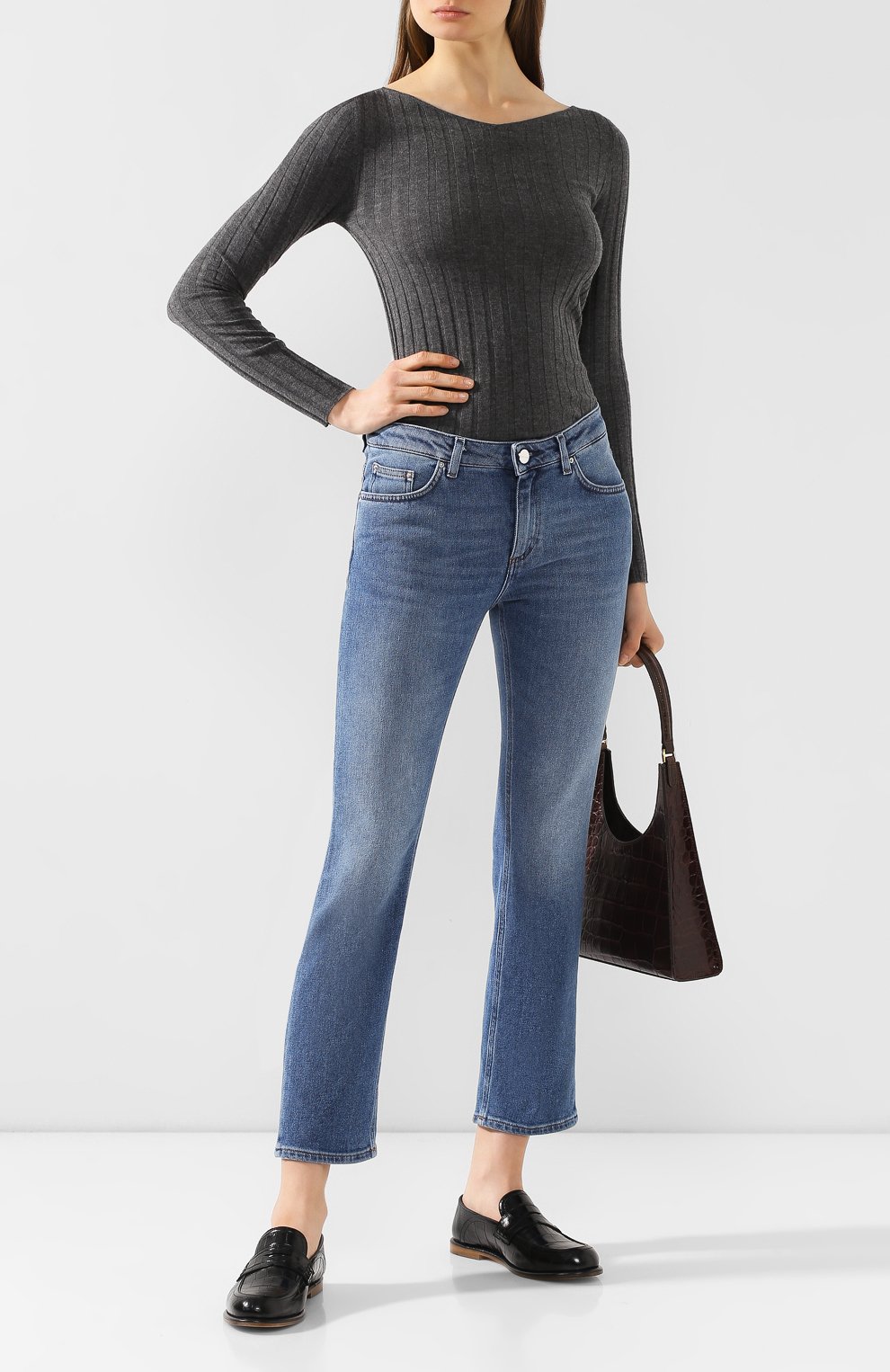 Джинсы TOTEME голубого цвета по цене 14500 руб., арт. STRAIGHT DENIM 32 193-233-741, фото 2 Джинсы TOTEME, арт. STRAIGHT DENIM 32 193-233-741, фото 2