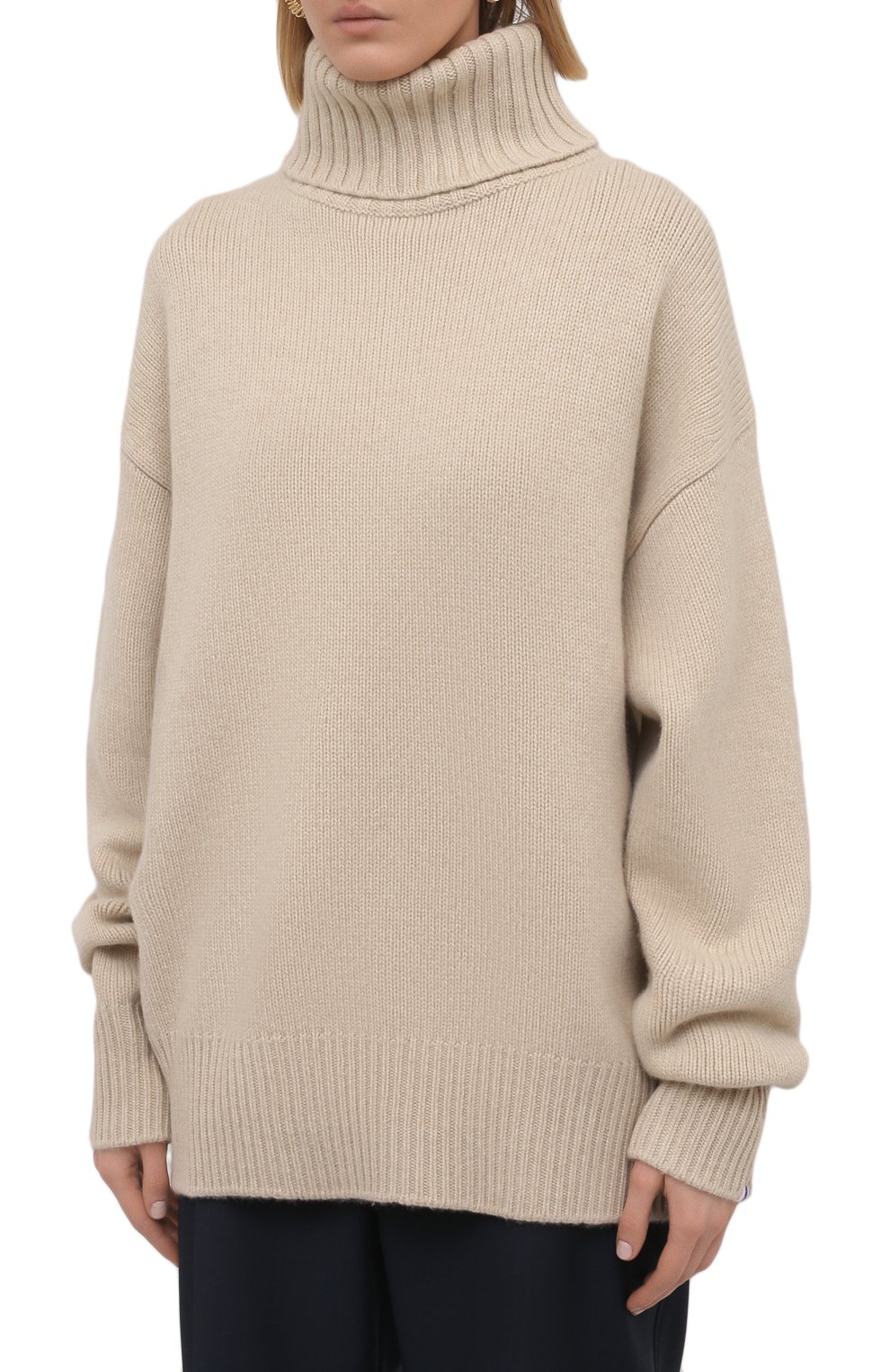 Кашемировый свитер EXTREME CASHMERE светло-бежевого цвета по цене 63400 руб., арт. 020/0VERSIZE XTRA, фото 3 Кашемировый свитер EXTREME CASHMERE, арт. 020/0VERSIZE XTRA, фото 3