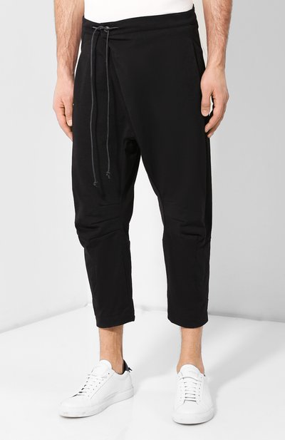 Брюки KAZUYUKI KUMAGAI черного цвета по цене 38700 руб., арт. KP91-068, фото 3 Брюки KAZUYUKI KUMAGAI, арт. KP91-068, фото 3