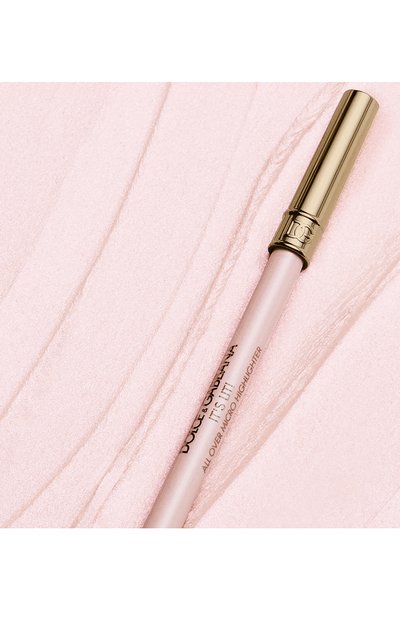 Универсальный микрохайлайтер it’s lit!, оттенок 02 galactic glimmer (3,5g) DOLCE & GABBANA цвета по цене 4290 руб., арт. 8056669924531, фото 5 Универсальный микрохайлайтер it’s lit!, оттенок 02 galactic glimmer (3,5g) DOLCE & GABBANA, арт. 8056669924531, фото 5