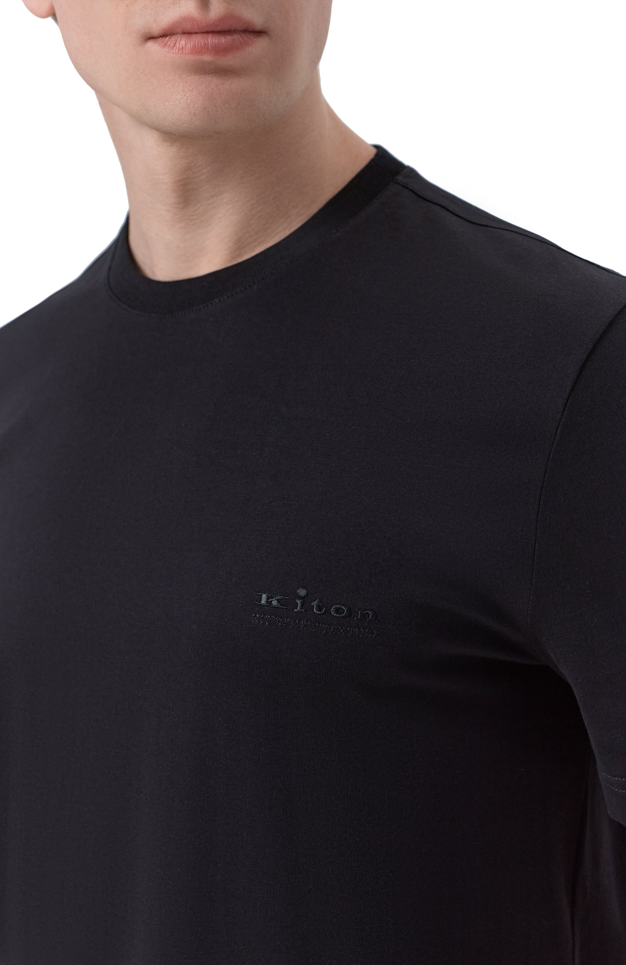 Хлопковая футболка KITON черного цвета по цене 65300 руб., арт. UMM0745, фото 5 Хлопковая футболка KITON, арт. UMM0745, фото 5