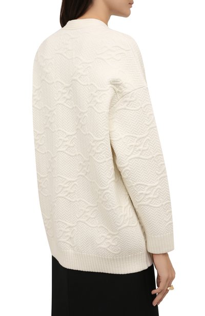 Кардиган FENDI кремового цвета по цене 216000 руб., арт. FZC888 AHE9, фото 4 Кардиган FENDI, арт. FZC888 AHE9, фото 4