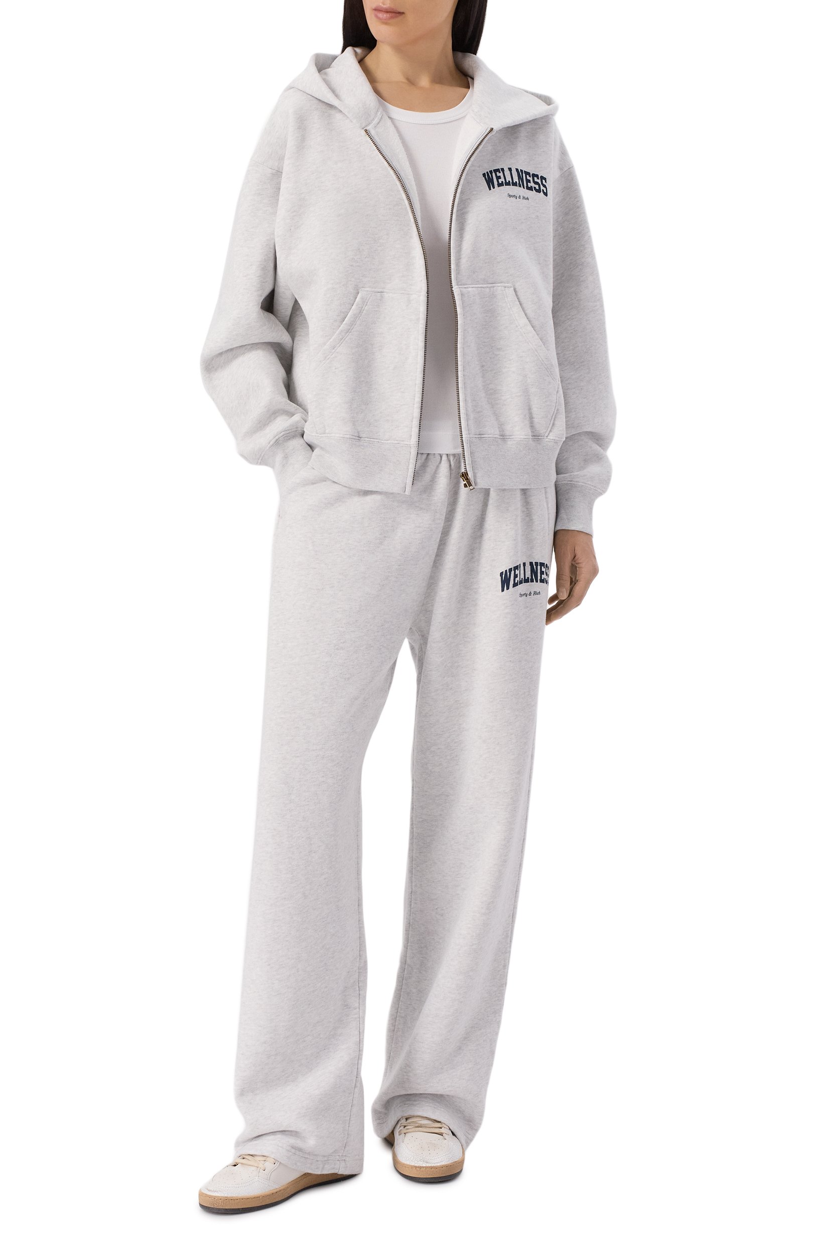 Хлопковые брюки SPORTY AND RICH серого цвета по цене 32200 руб., арт. PA07173001GY03, фото 2 Хлопковые брюки SPORTY AND RICH, арт. PA07173001GY03, фото 2