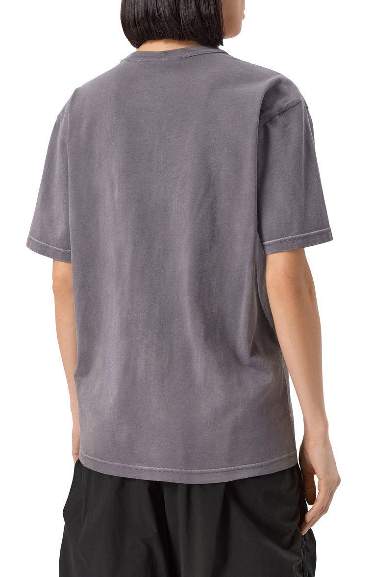 Женская хлопковая футболка ALEXANDERWANG.T темно-серого цвета, арт. 4CC3241520 | Фото 4 (Рукава: Короткие; Длина (для топов): Стандартные; Материал внешний: Хлопок; Принт: С принтом; Стили: Кэжуэл; Женское Кросс-КТ: Футболка-одежда)