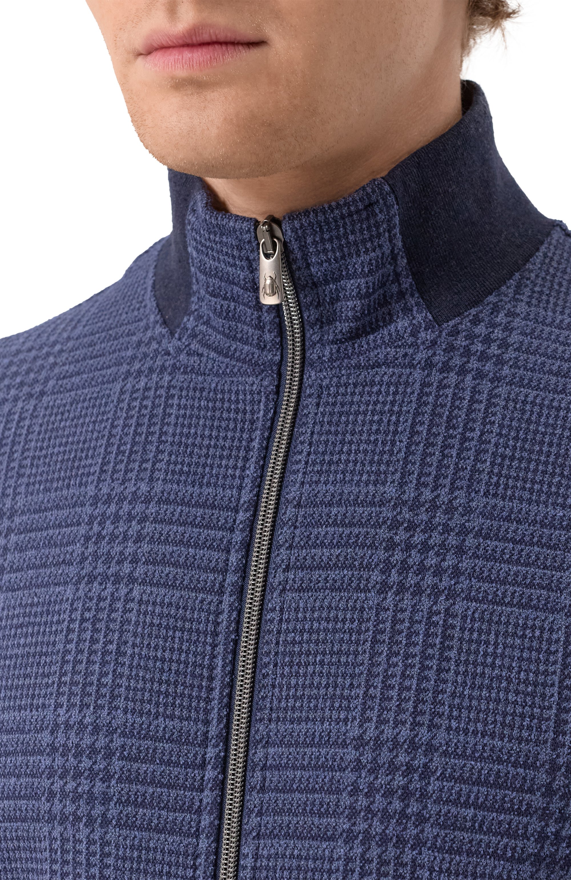 Толстовка CAPOBIANCO темно-синего цвета по цене 89950 руб., арт. 18M450.ST00., фото 5 Толстовка CAPOBIANCO, арт. 18M450.ST00., фото 5