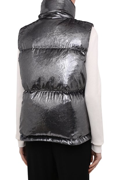 Пуховый жилет MONCLER серебряного цвета по цене 89950 руб., арт. F2-093-1A551-00-54ANX, фото 4 Пуховый жилет MONCLER, арт. F2-093-1A551-00-54ANX, фото 4
