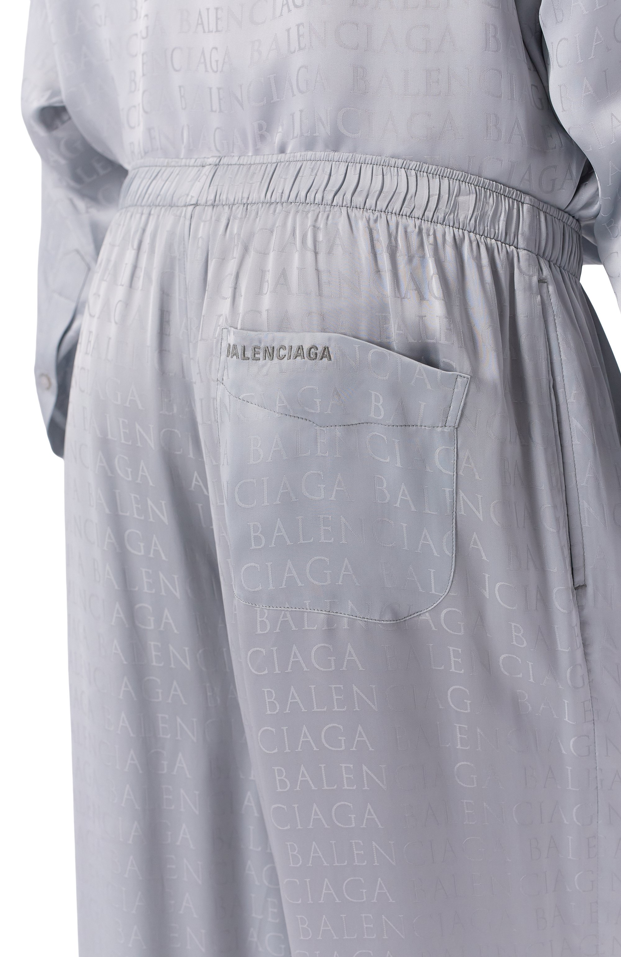 Атласные брюки BALENCIAGA серого цвета по цене 196500 руб., арт. 850696/TT054, фото 5 Атласные брюки BALENCIAGA, арт. 850696/TT054, фото 5