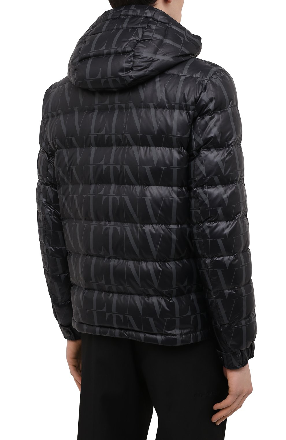 Пуховая куртка VALENTINO черного цвета по цене 243000 руб., арт. VV3CNA3170V, фото 4 Пуховая куртка VALENTINO, арт. VV3CNA3170V, фото 4