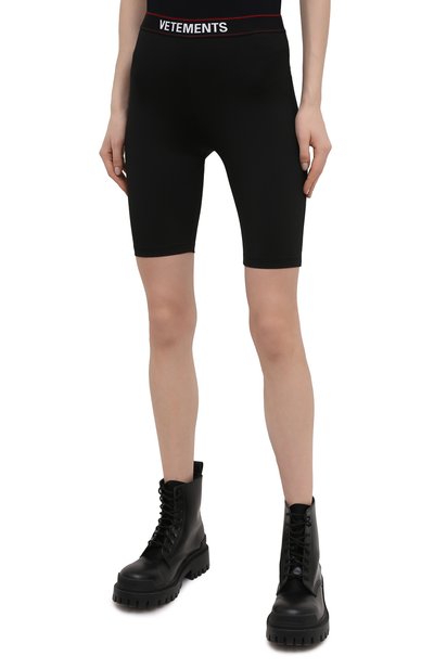Шорты VETEMENTS черного цвета по цене 24900 руб., арт. WE51PA600B 2605/BLACK, фото 3 Шорты VETEMENTS, арт. WE51PA600B 2605/BLACK, фото 3